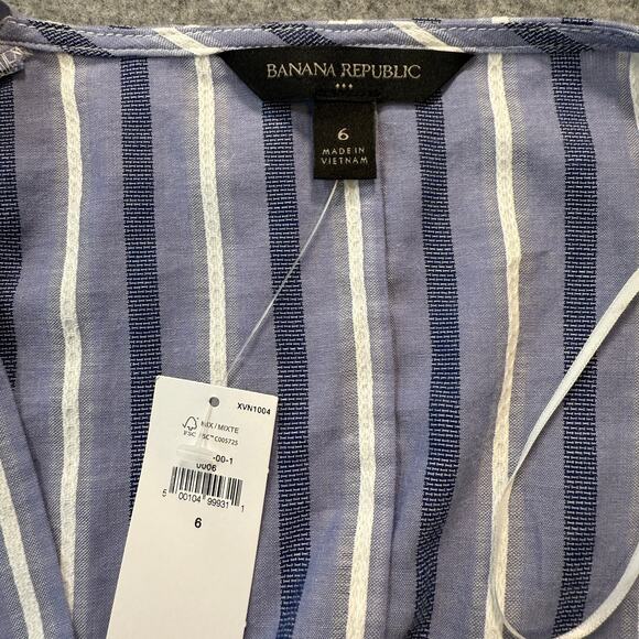 Women's Banana Republic Cropped Blue and White Striped Blouse Size 6 NEW - Picture 4 of 10